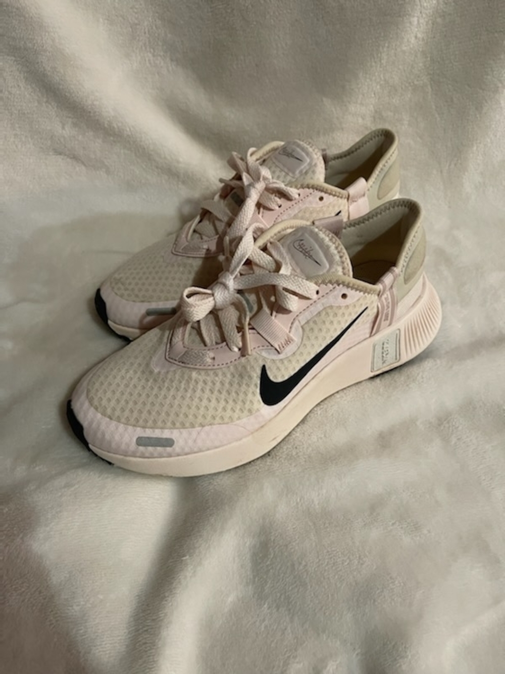 Nike Women’s Light Pink Trainer Sneakers with Black Swoosh